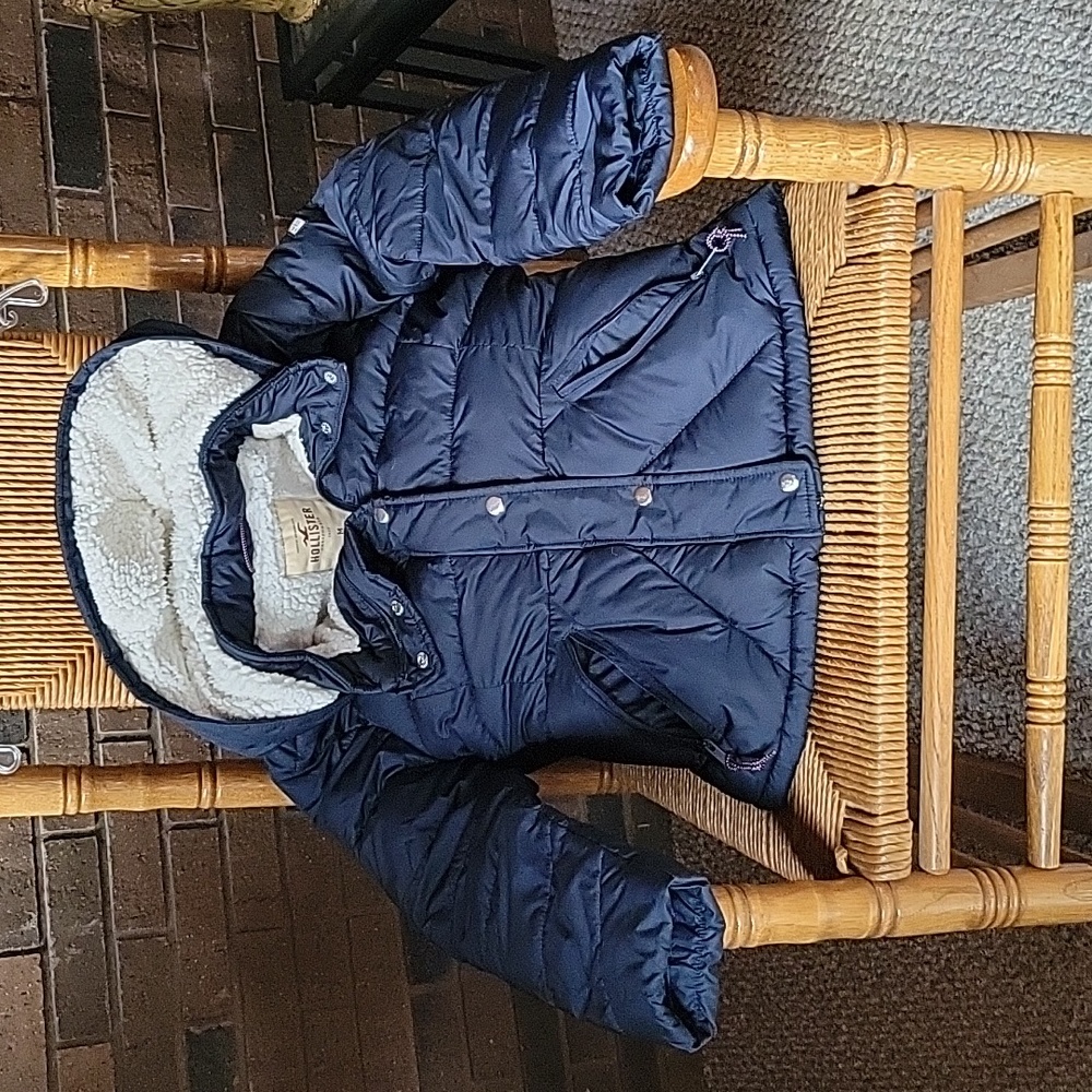 Hollister black puffer coat, size M